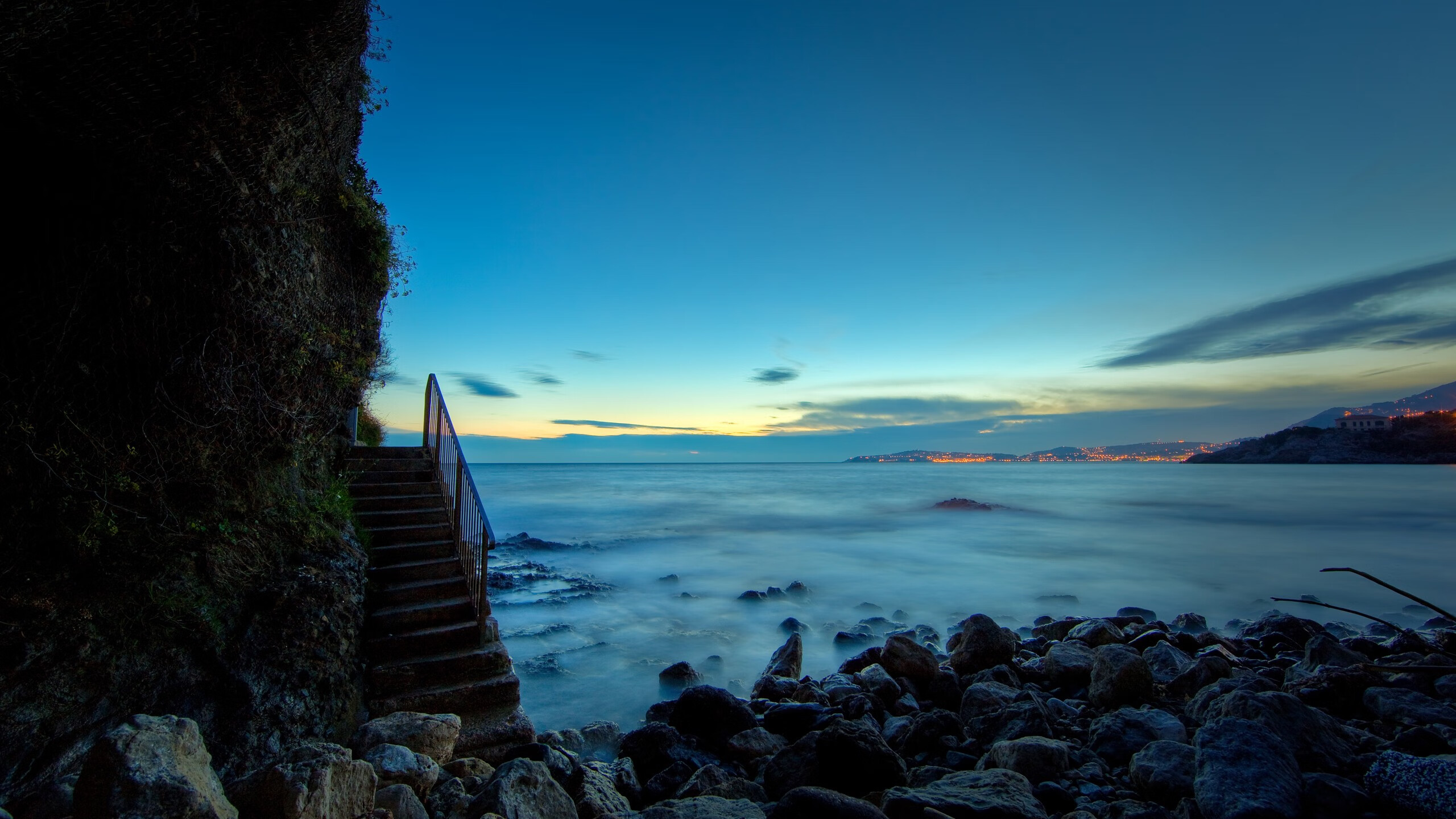 风暴席卷鹏城，篮网队攻防一体粉碎深圳，米切尔如全能引擎带动全队节奏