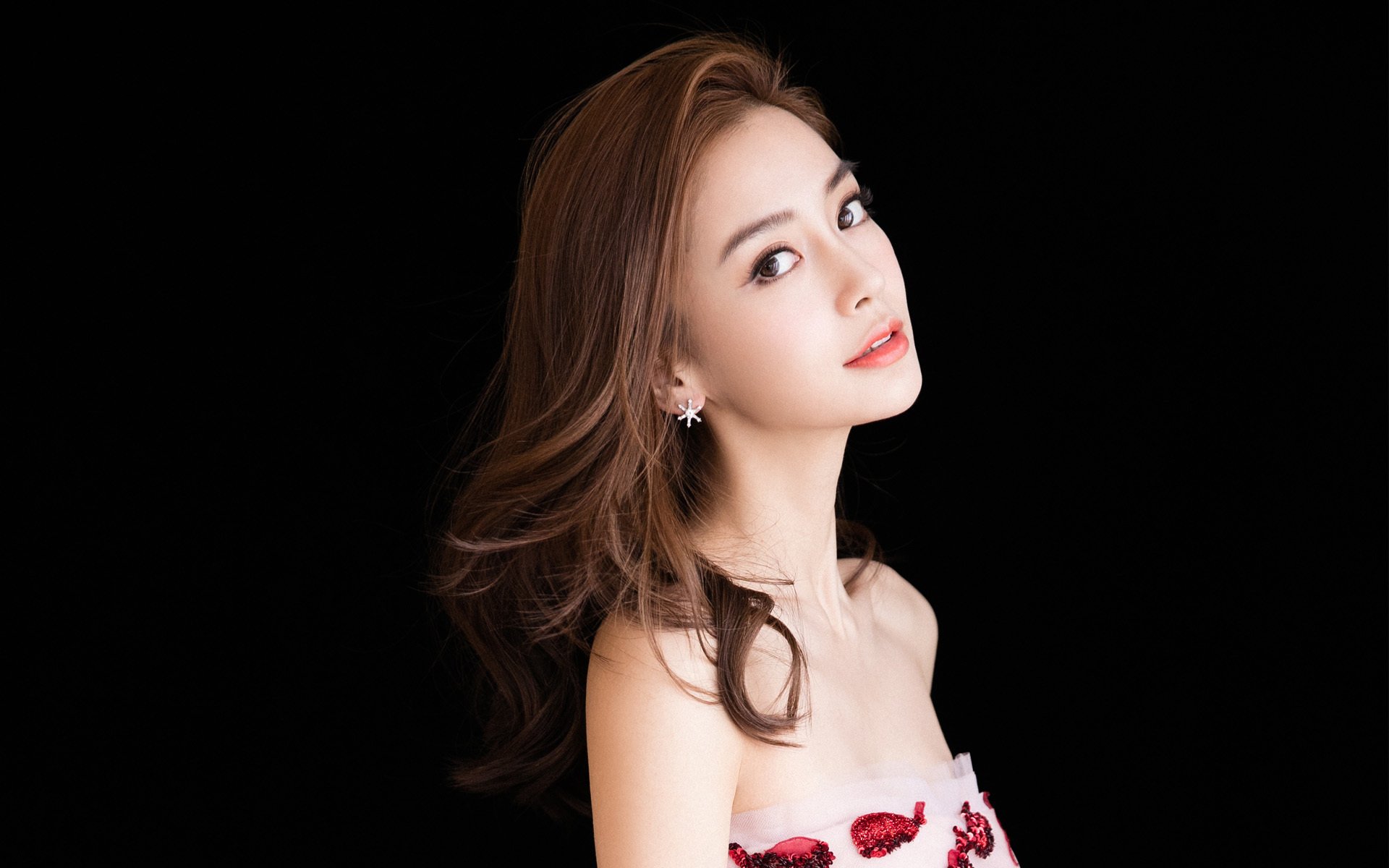 开云体育官网-当佩德里身披龙纹战袍，那场仅存于数据裂隙的中韩之战