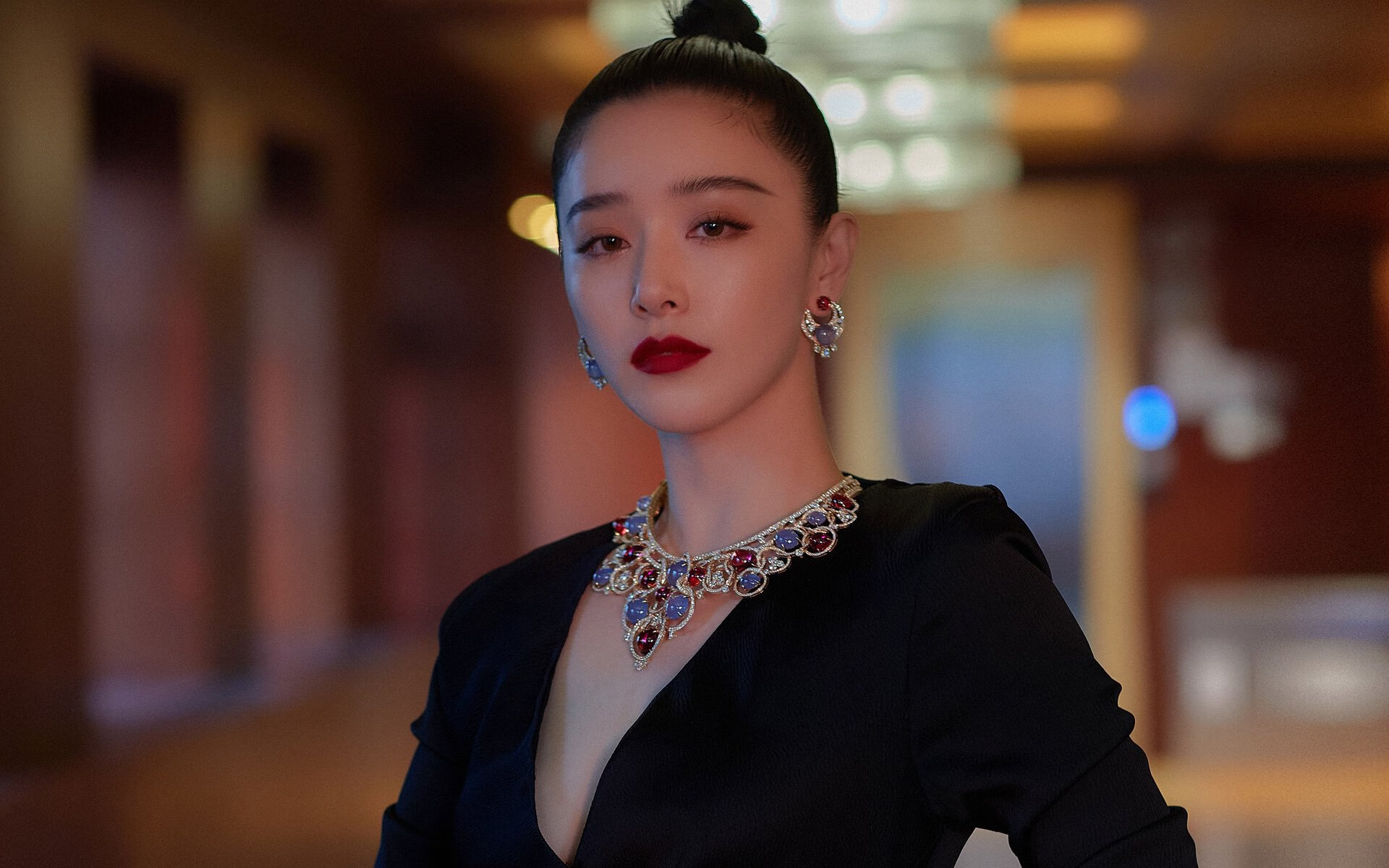 铁幕下的锋刃,当哈兰德与替补奇兵在德黑兰的荒诞中逆天改命